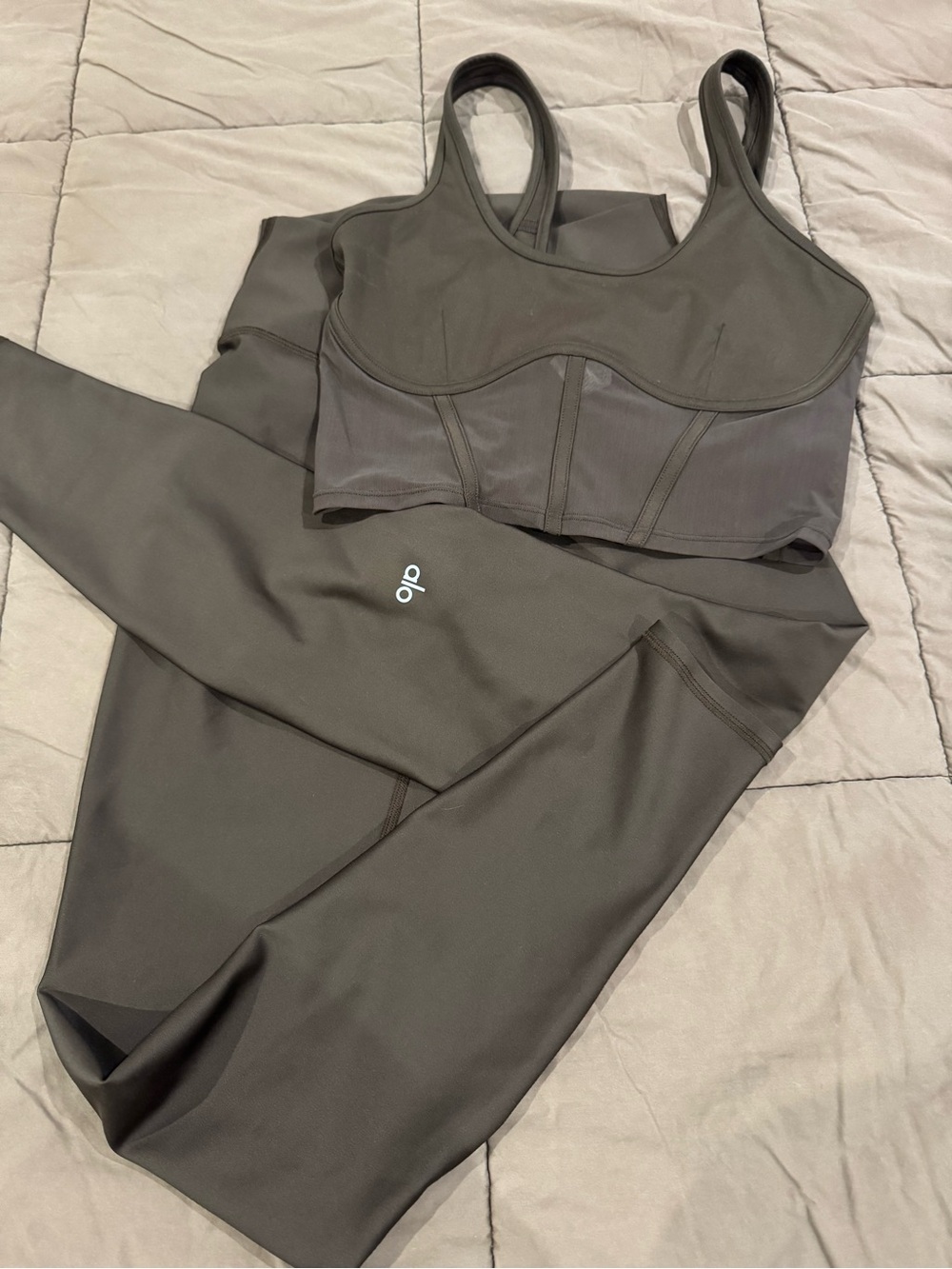 🤎 Alo Espresso Brown 2-Piece Activewear Set